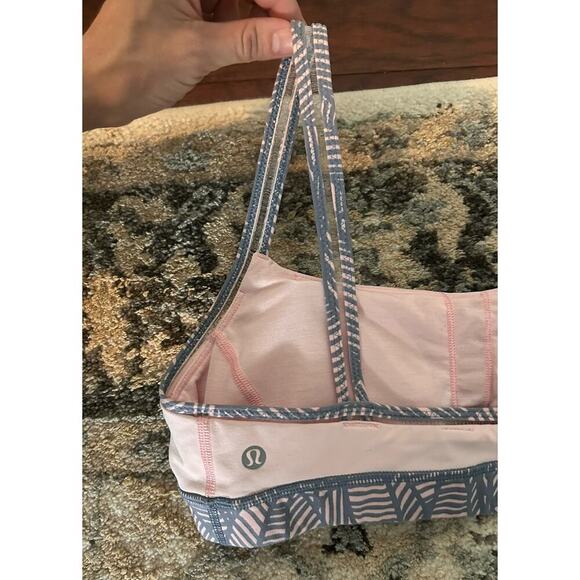 Lululemon Y Flow Pink Gray Patterned Sports Bra Size 8 Gym Training - Picture 4 of 6